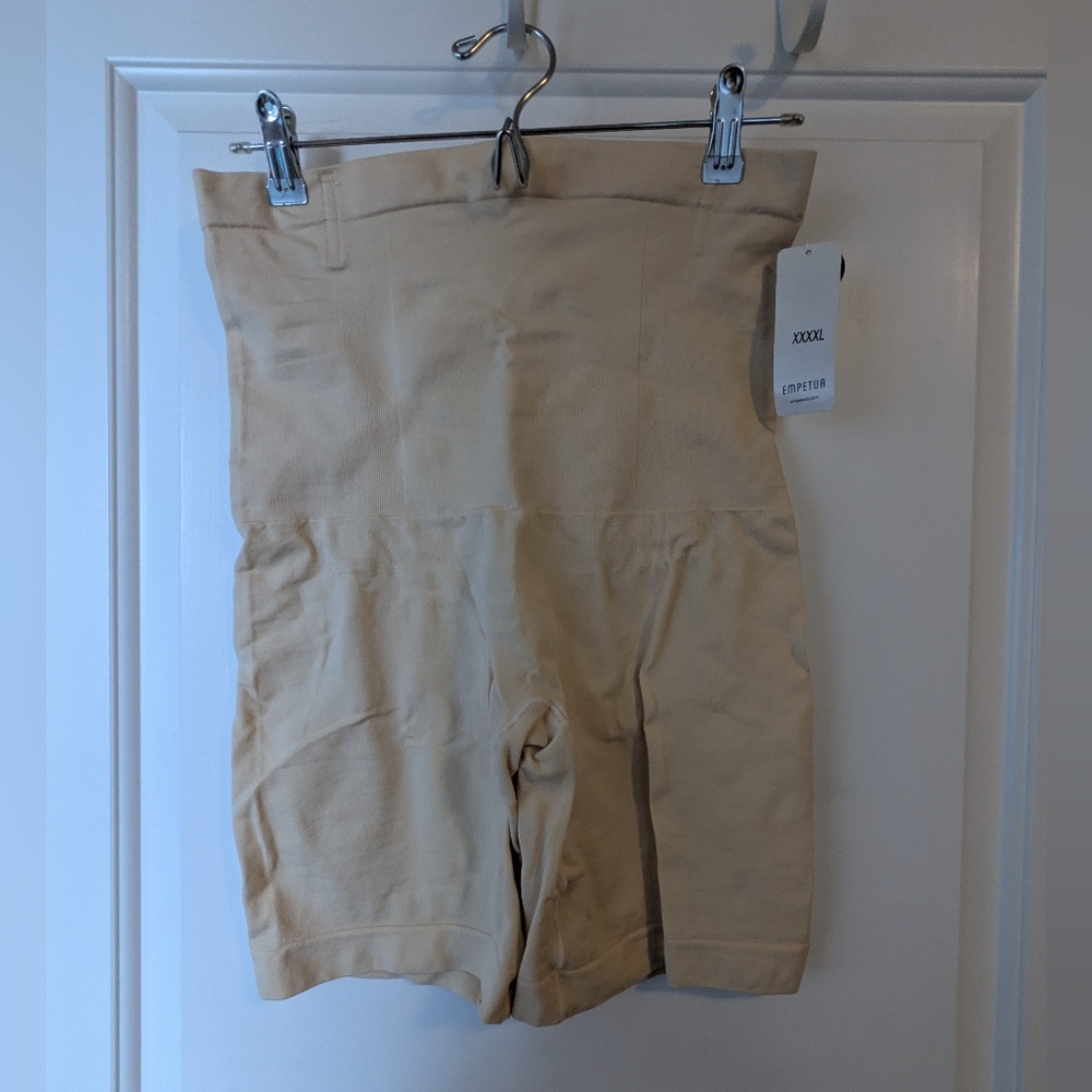 Empetua Everyday High Waisted Shaper Shorts